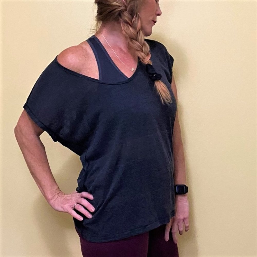NIKE Dry -Fit Gray Top